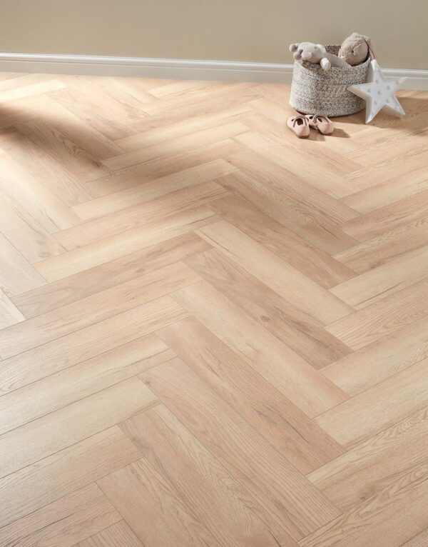 Elegant Oak - Herringbone